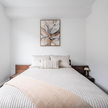 Fancy Downtown House With Hot Tub & Bbq By Globalstay Toronto Eksteriør bilde