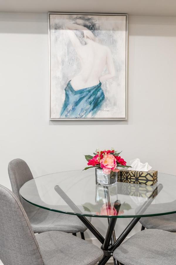 Fancy Downtown House With Hot Tub & Bbq By Globalstay Toronto Eksteriør bilde