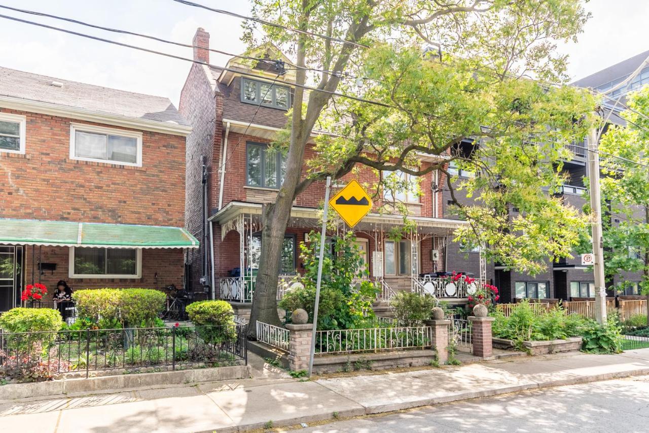 Fancy Downtown House With Hot Tub & Bbq By Globalstay Toronto Eksteriør bilde