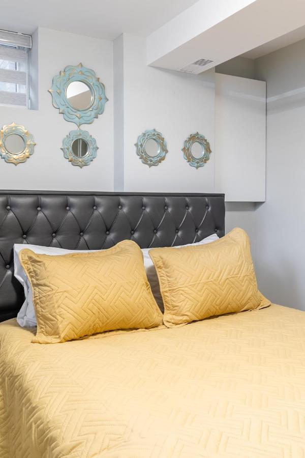 Fancy Downtown House With Hot Tub & Bbq By Globalstay Toronto Eksteriør bilde