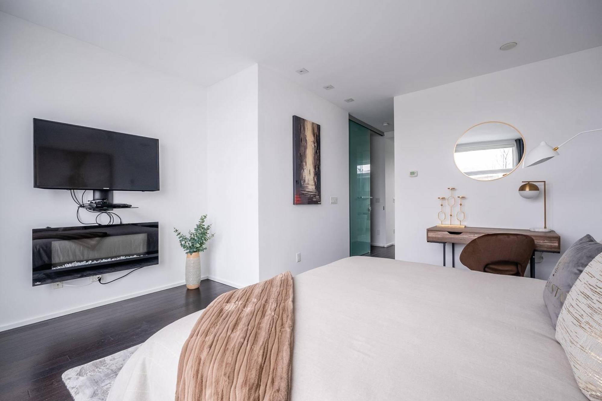 Fancy Downtown House With Hot Tub & Bbq By Globalstay Toronto Eksteriør bilde